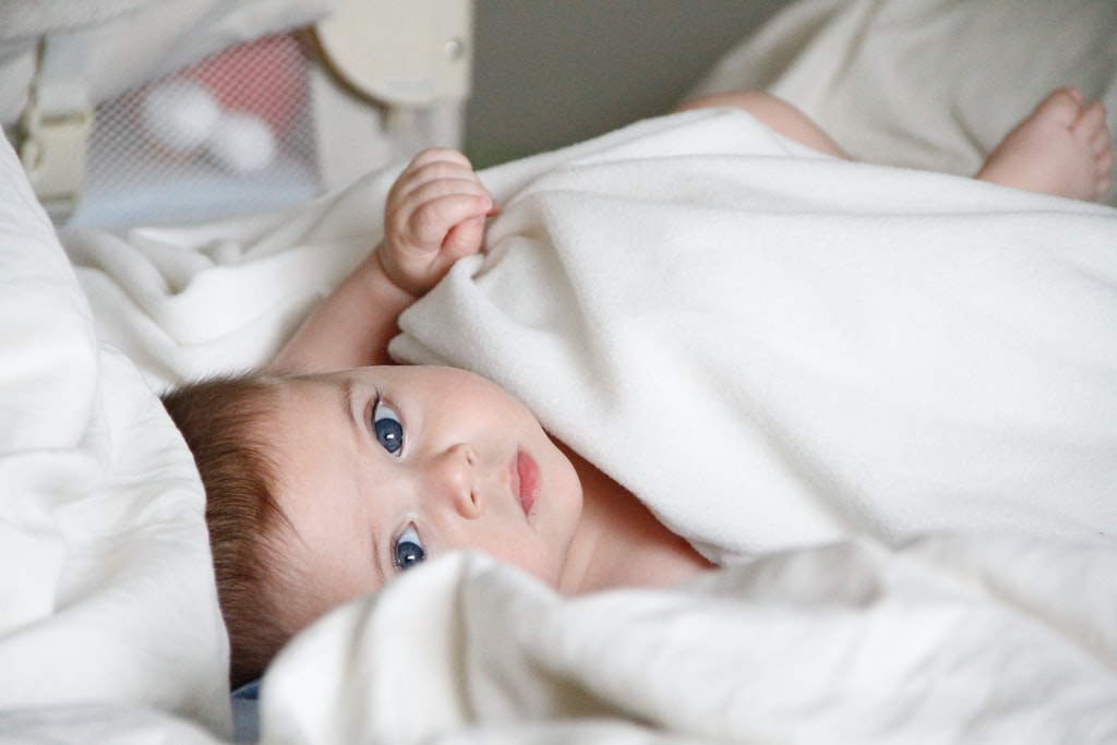 Bezpieczne pranie odzieży dla niemowlaka. O czym trzeba pamiętać?